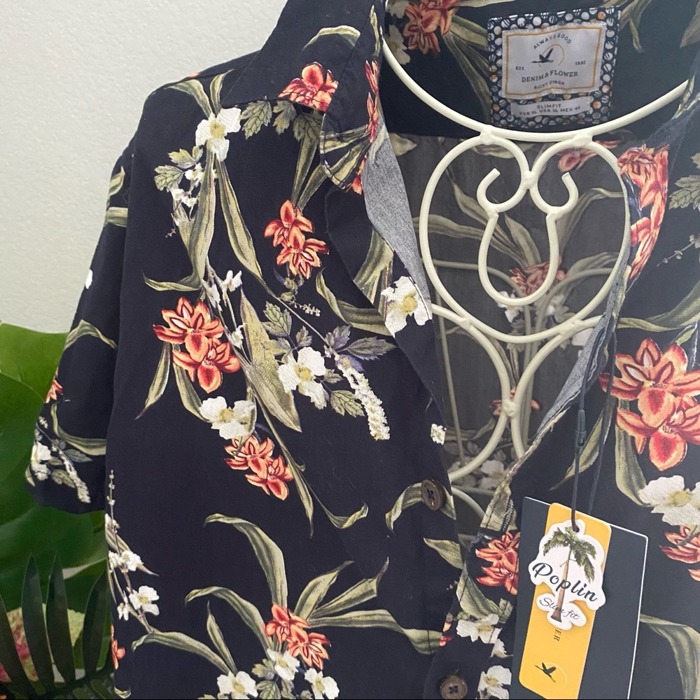NWT Denim & Flower Tropical Button Up Aloha Shirt